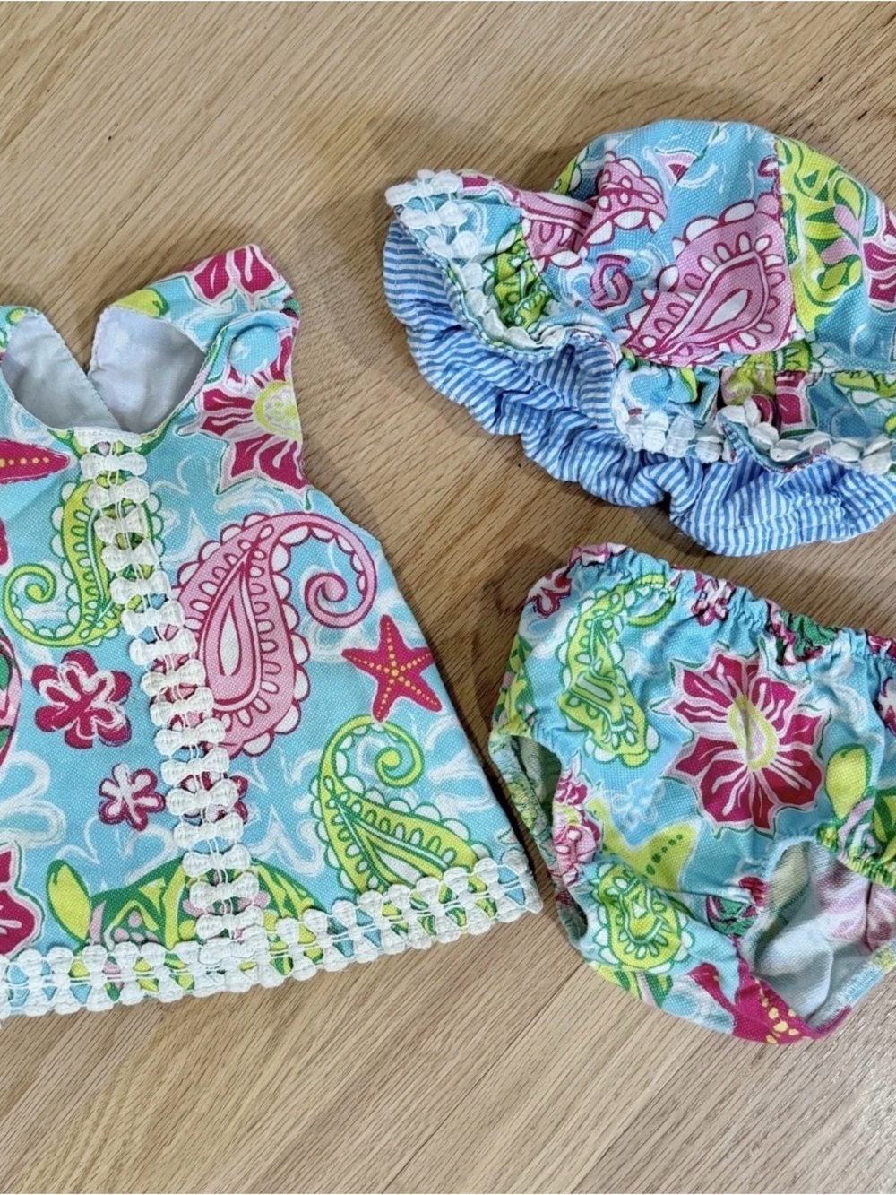 Mud Pie 3 Piece Set, Top, Bloomers and Hat, size 12-18m, vacation/ beach